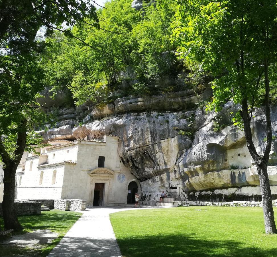 Hotel Panorama San Valentino in Abruzzo Citeriore Kültér fotó