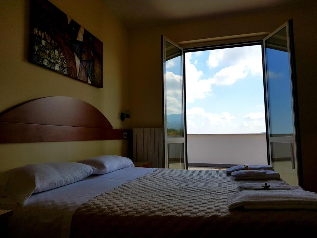 Hotel Panorama San Valentino in Abruzzo Citeriore Szoba fotó